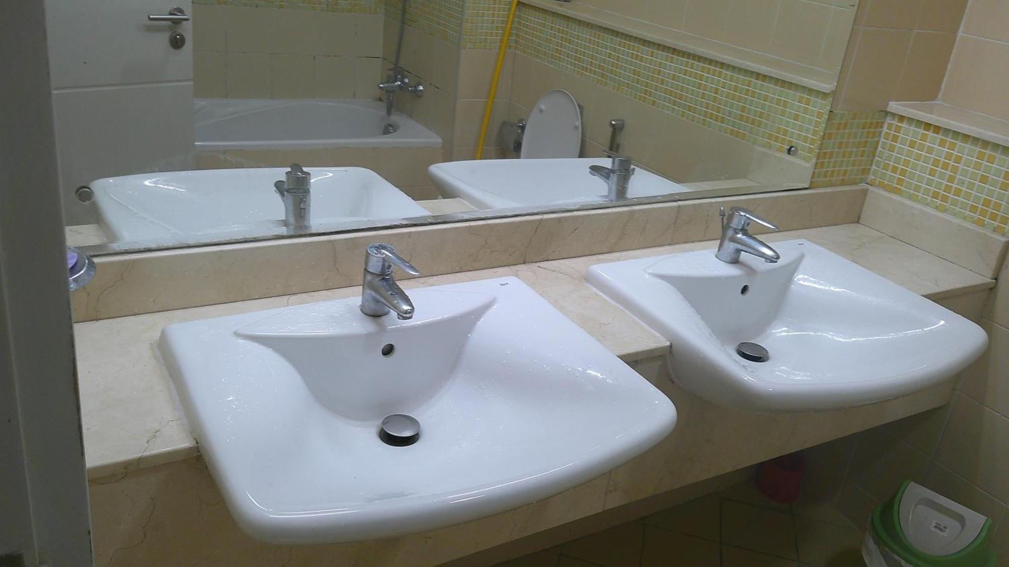 Ruby Star Hostel Dubai F2 외부 사진